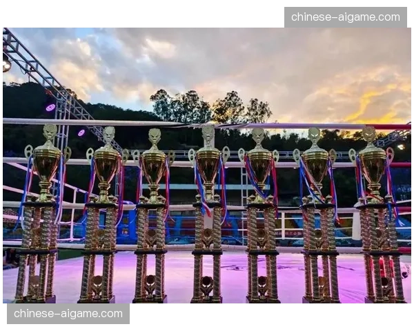 史蒂文森12回合完胜洛佩兹,成为四个级别世界拳王 史蒂文森12回合完胜洛佩兹,成为四个级别世界拳王